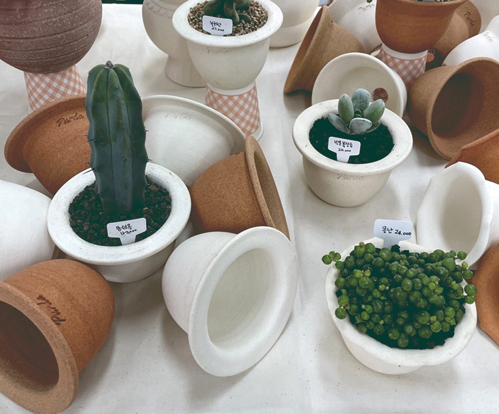 OBJET | plane pot - White